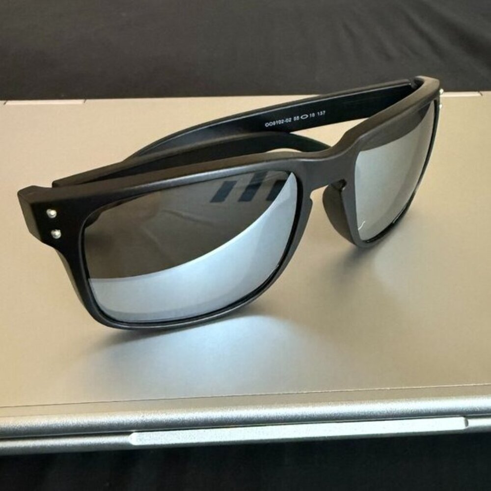 OO9102 Oakley Holbrook Matte Black Frame Prizm Polarized Reflective Silver Lens - Picture 5 of 8